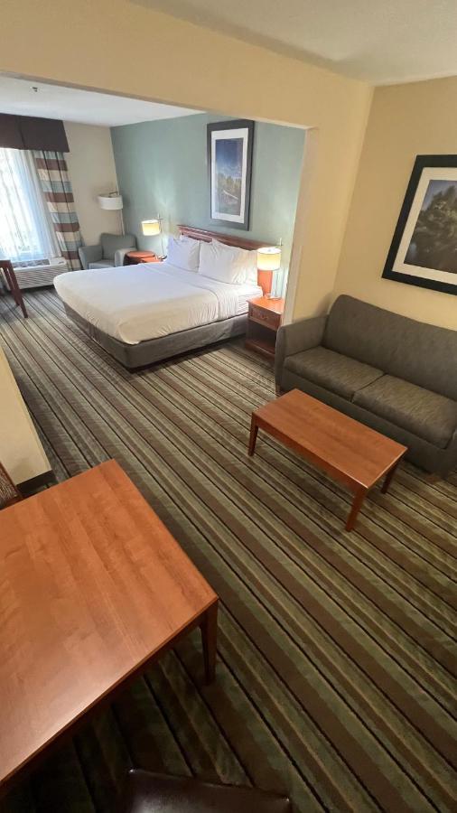 Holiday Inn Express & Suites Salamanca, An Ihg Hotel Zewnętrze zdjęcie